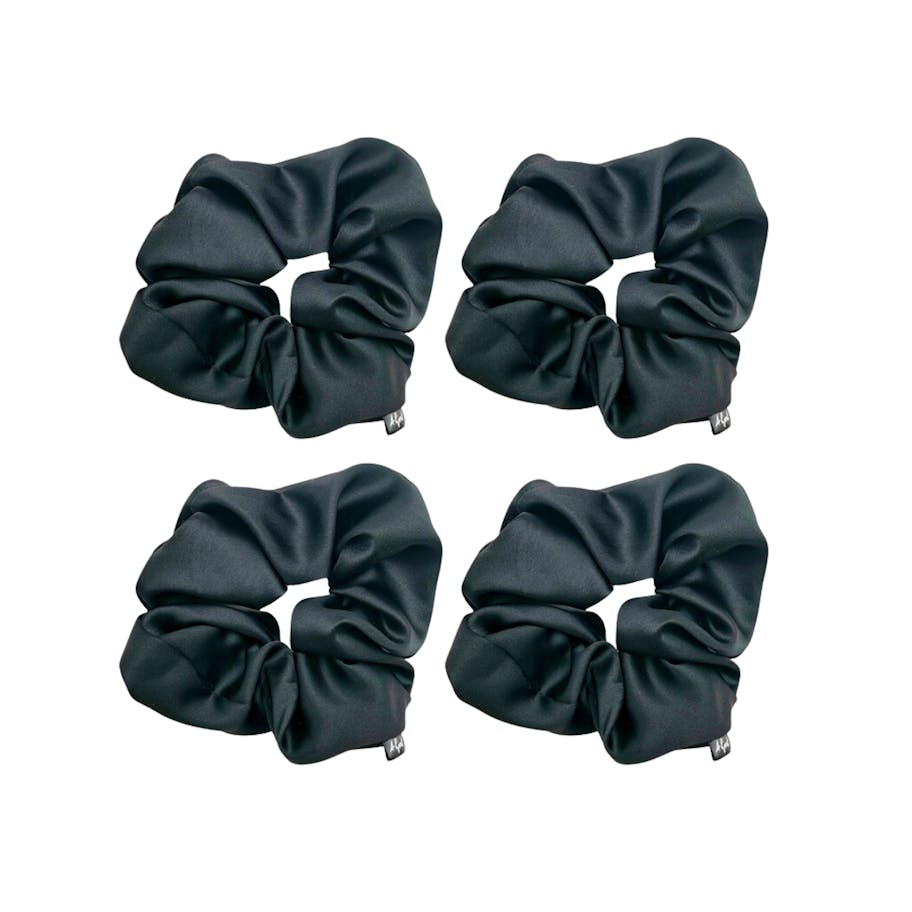 A-Hjort Jewellery — 4-Pack Hair Scrunchie Black Satin A-Hjort Jewellery 4-Pack Hair Scrunchie Black Satin — Akcesoria