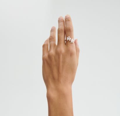 Pernille Corydon — Wild Poppy Ring Pernille Corydon Wild Poppy Ring — Ring
