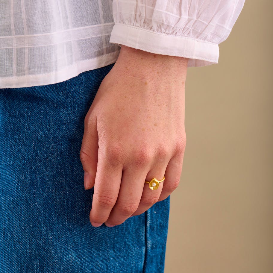 Pernille Corydon — Hidden Pearl Ring Pernille Corydon Hidden Pearl Ring — Bagues