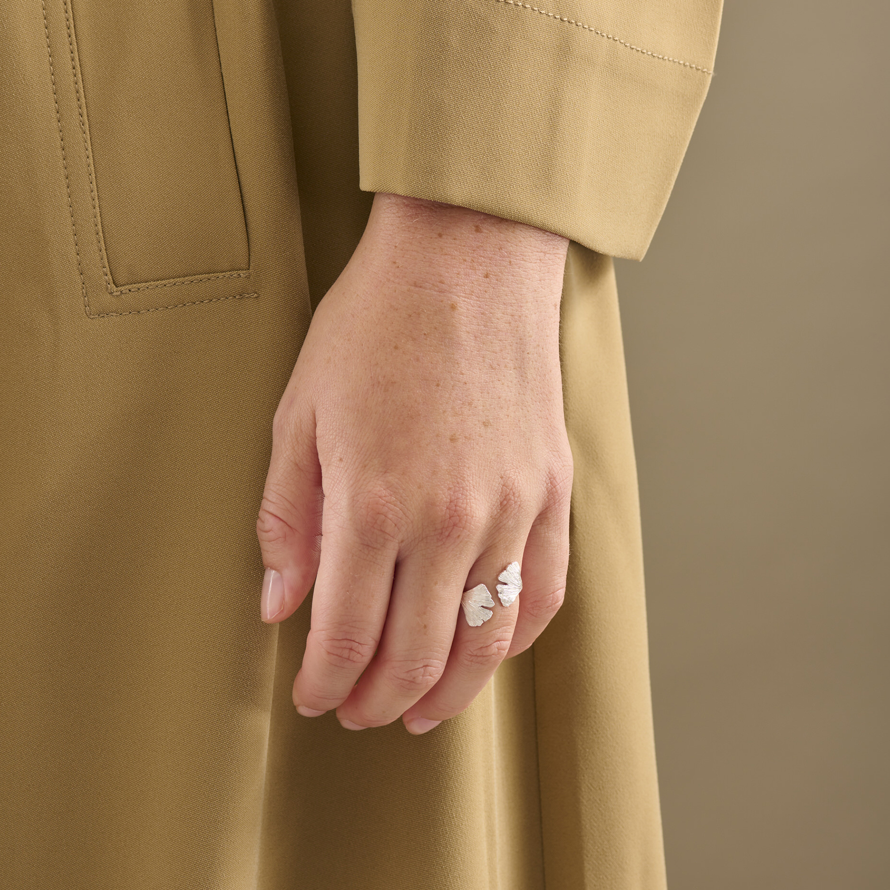 Pernille Corydon Biloba Ring — Ring