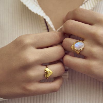 Maanesten — Goddess Ring Moonstone Maanesten Goddess Ring Moonstone — Bagues