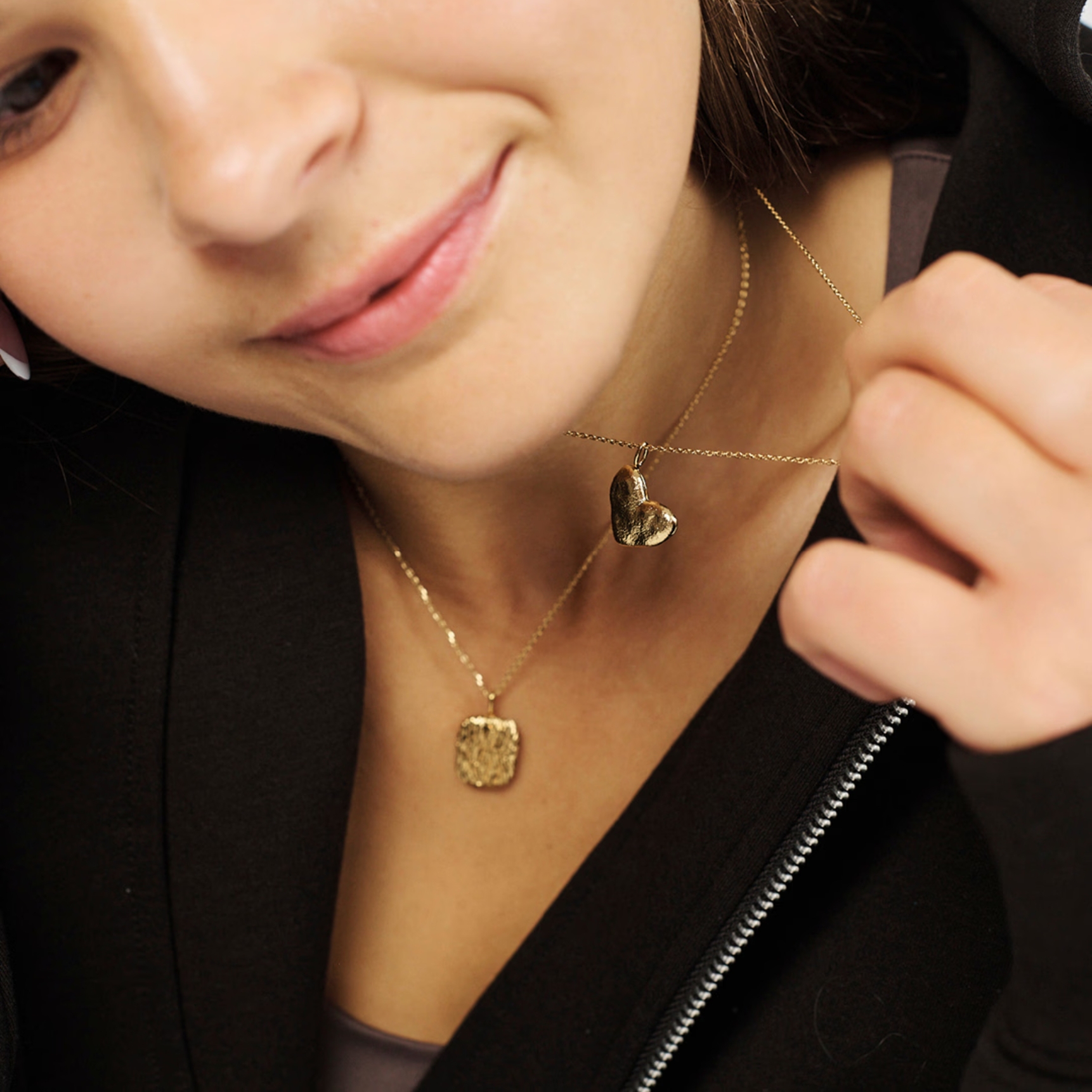 Studio Z Moments Heart Medallion Necklace — Halskæde