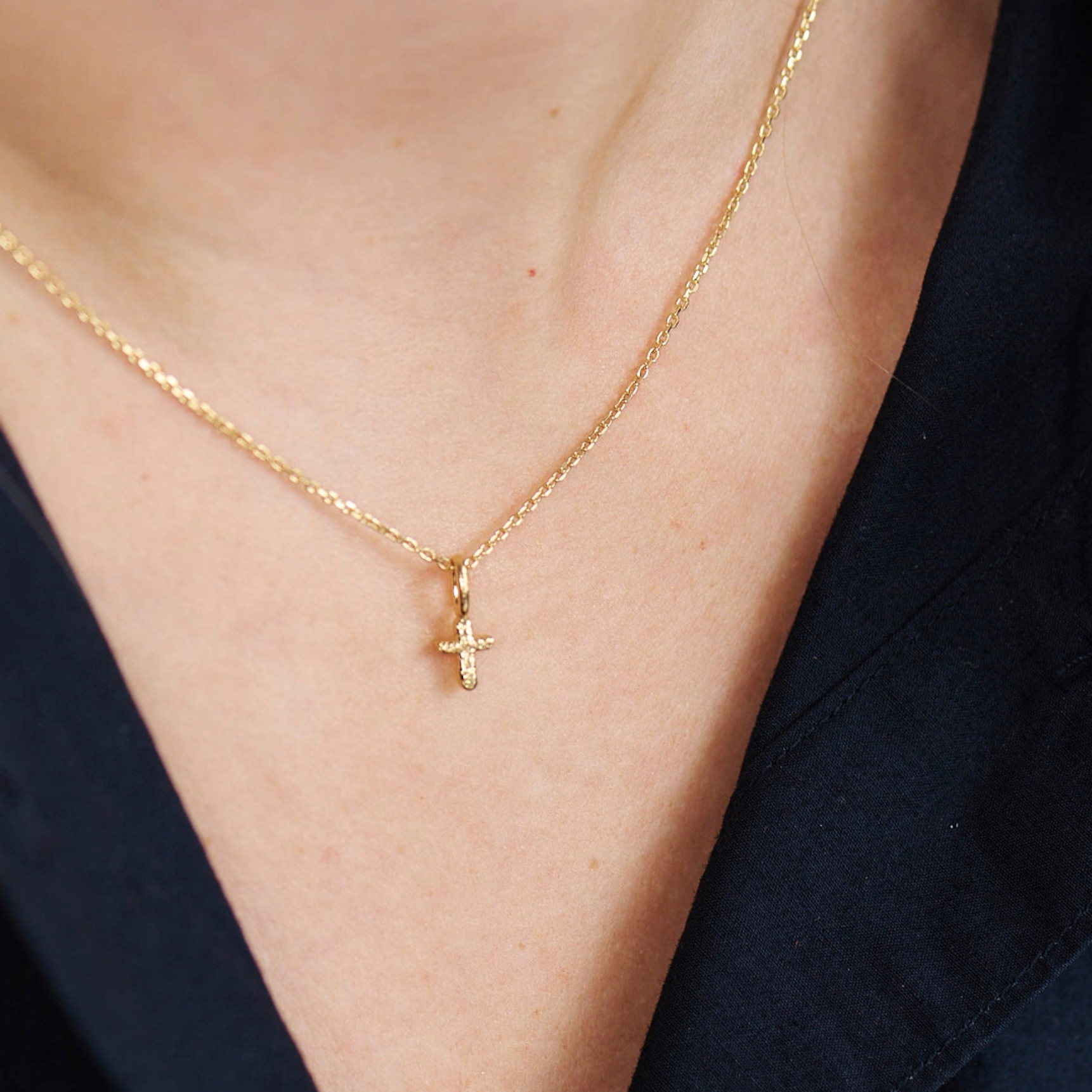 Studio Z Faithful Cross Necklace — Naszyjnik