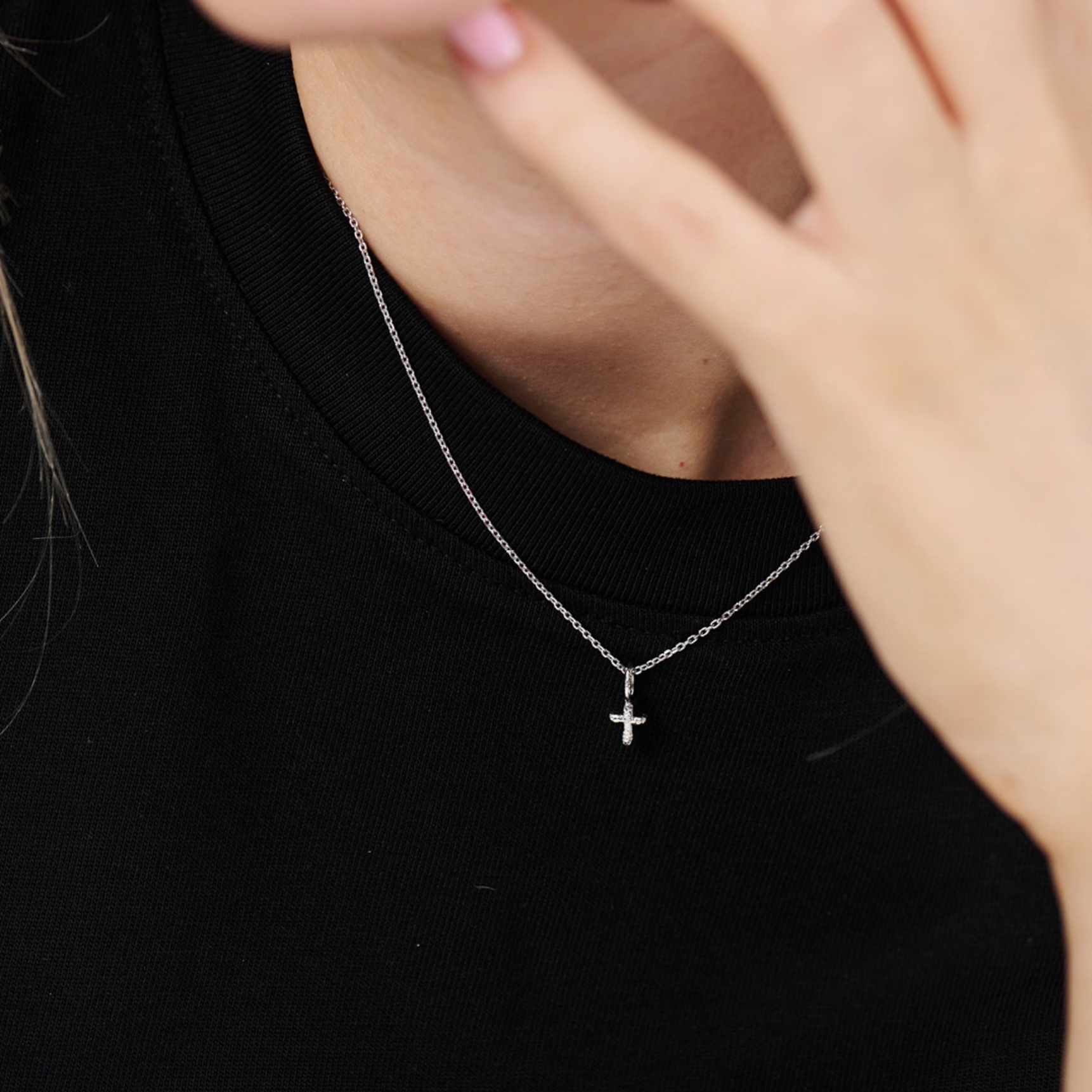 Studio Z Faithful Cross Necklace — Halsketting
