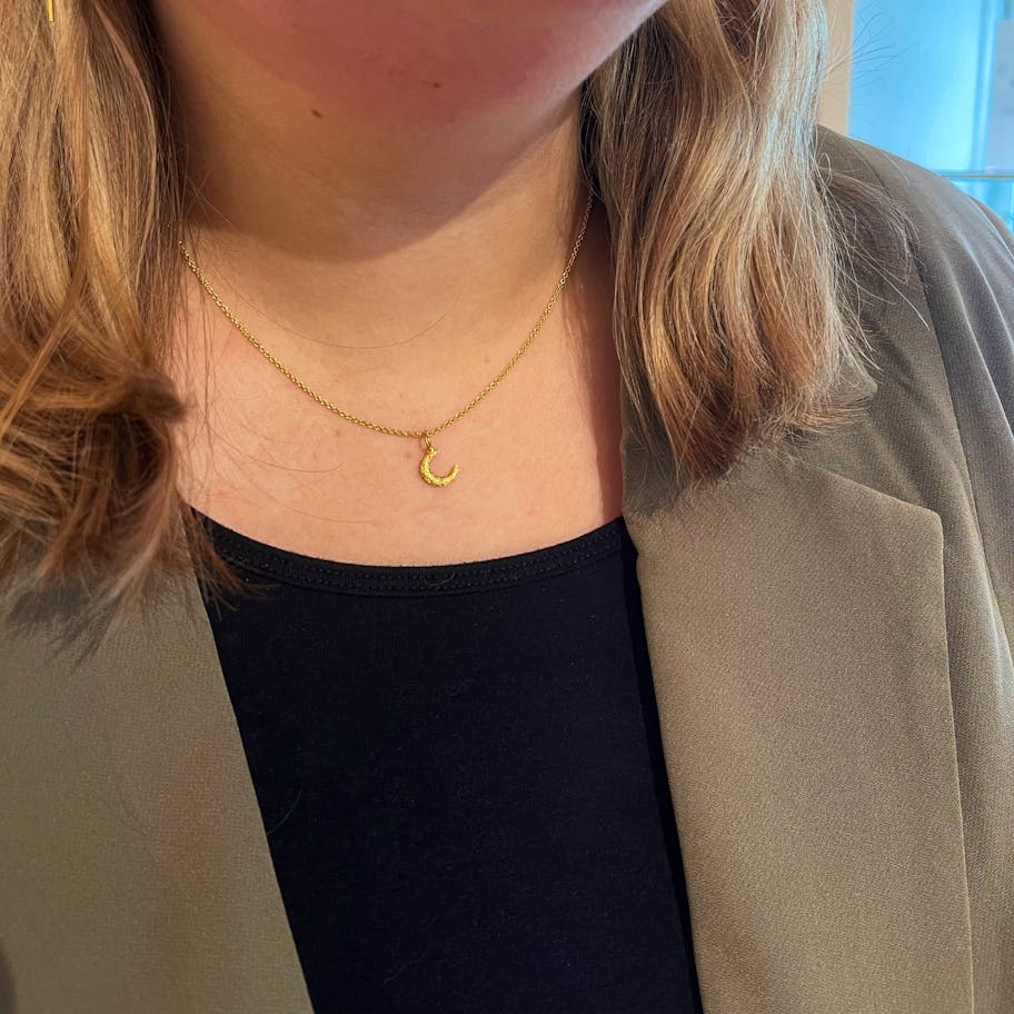 Sistie — Universe Moon Necklace Sistie Universe Moon Necklace — Halsband