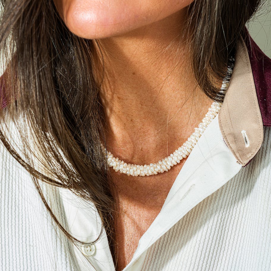 House Of Vincent — Abundance Of Venus Necklace White House Of Vincent Abundance Of Venus Necklace White — Kaulakoru