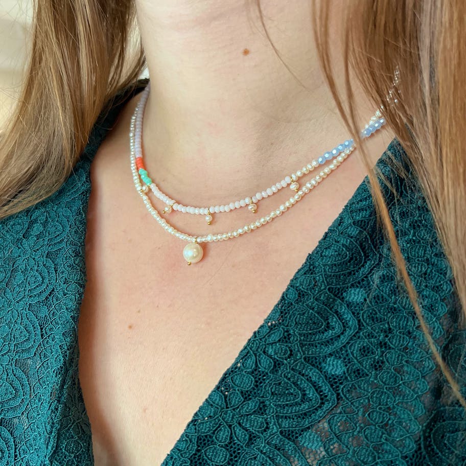 STINE A Jewelry — Heavenly Pearl Dream Necklace With Five Pendants Coral & Cool Mint STINE A Jewelry Heavenly Pearl Dream Necklace With Five Pendants Coral & Cool Mint — Halsband