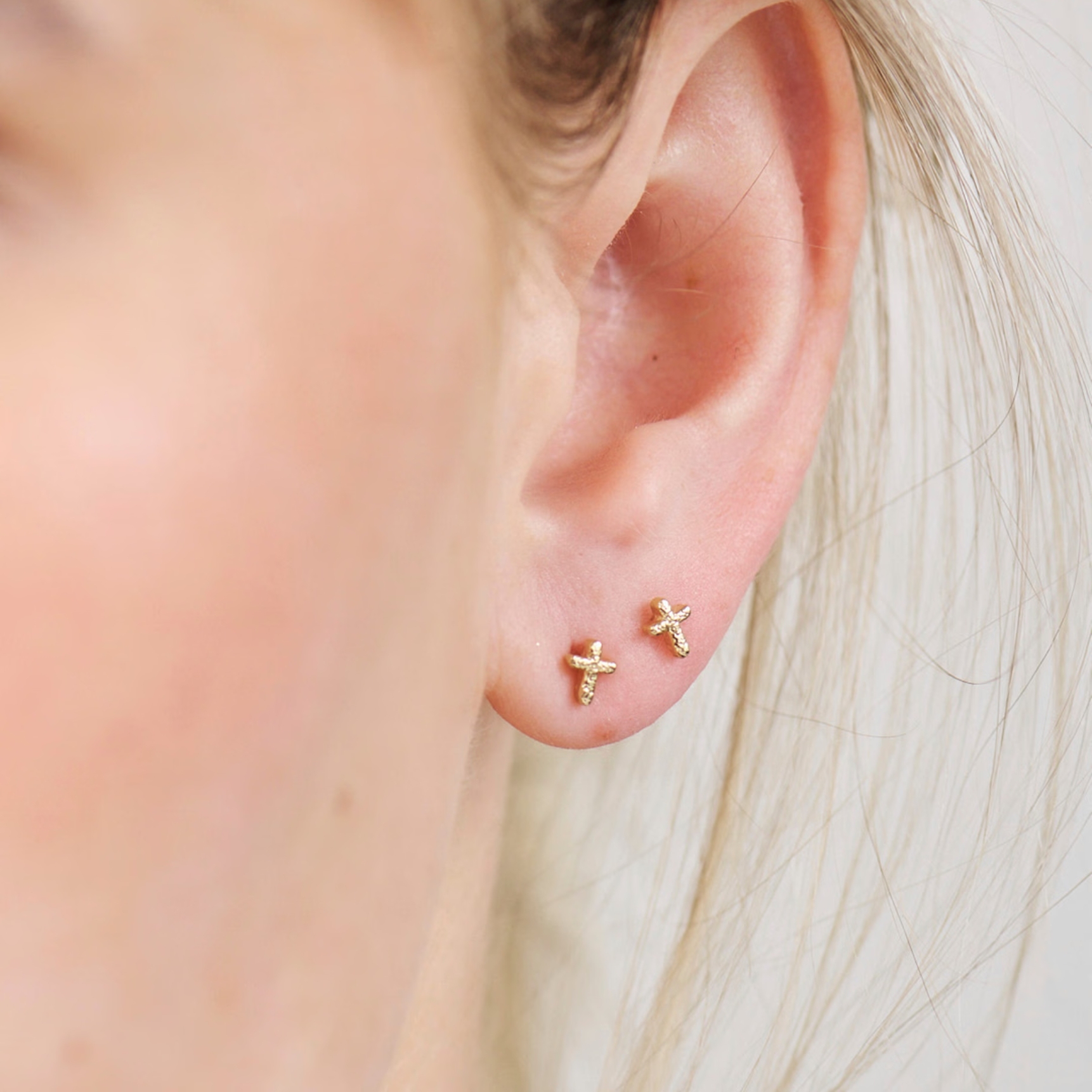 Studio Z Faithful Cross Earsticks — Earrings