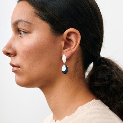 Pernille Corydon — Small La Pausa Earrings Pernille Corydon Small La Pausa Earrings — Korvakorut