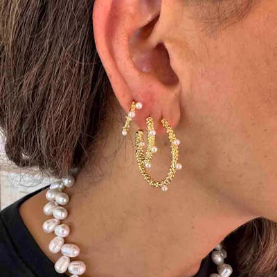 Nuni Copenhagen — Gloria Small Pearl Earrings Nuni Copenhagen Gloria Small Pearl Earrings — Ohrringe