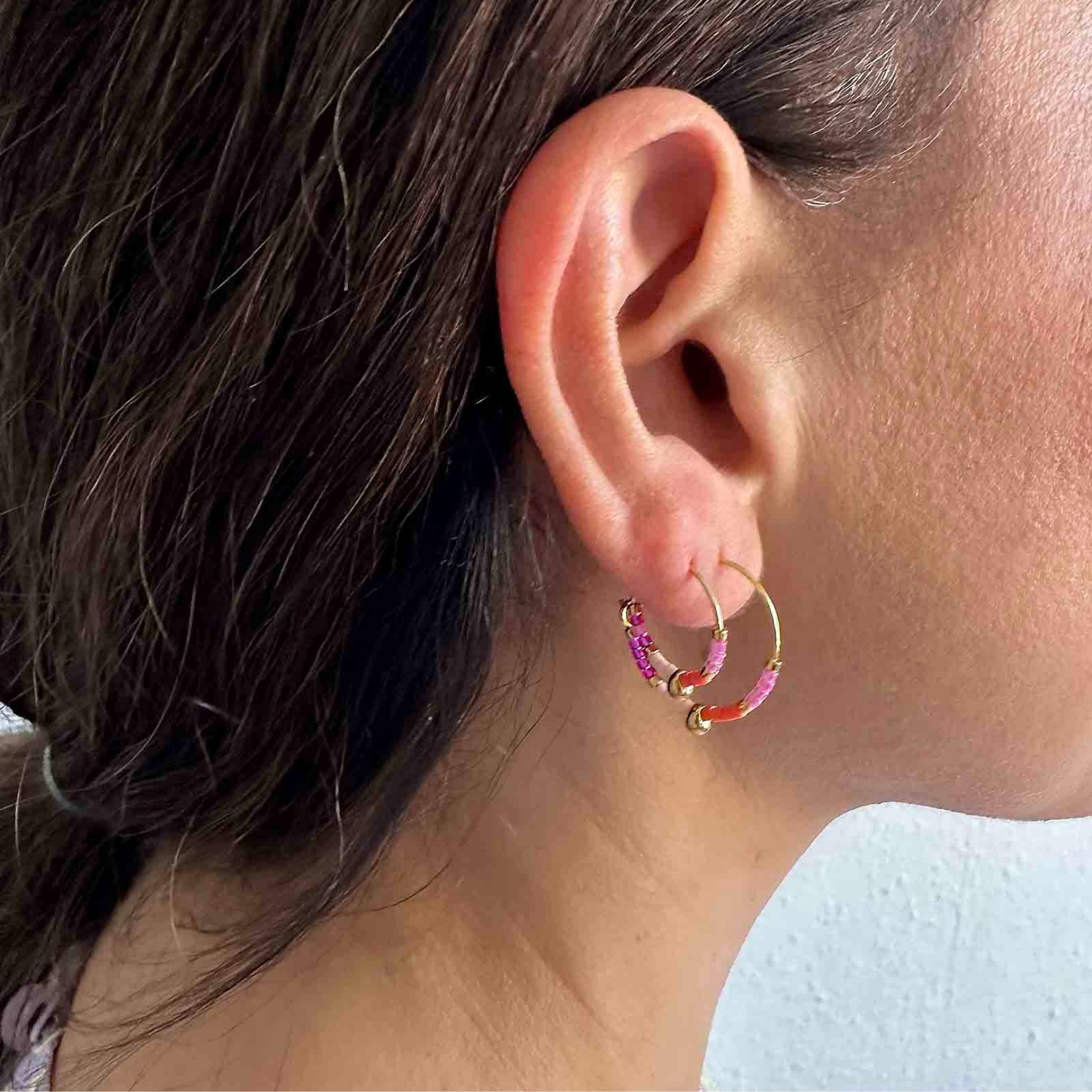 Nuni Copenhagen Regitze Coral Love Hoops — Øreringe