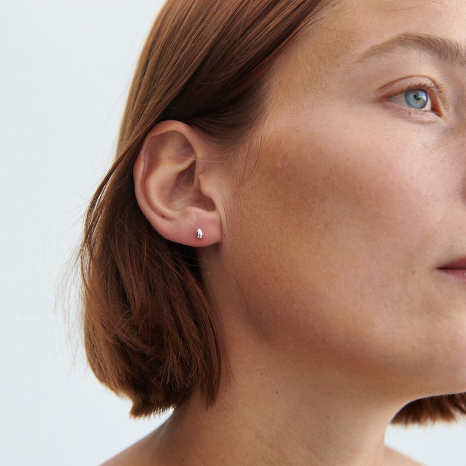 Pernille Corydon — Driplet Earsticks Pernille Corydon Driplet Earsticks — Kolczyk