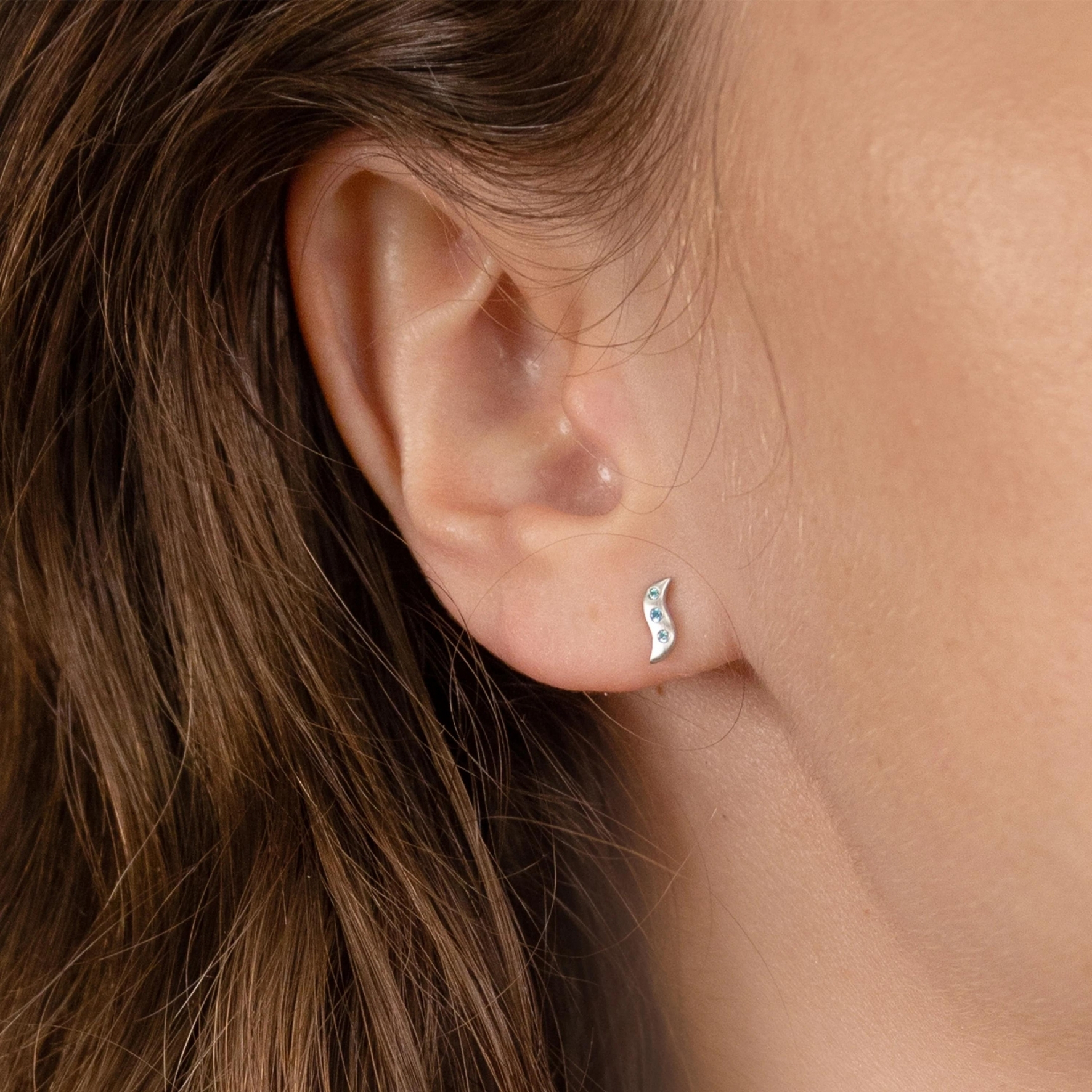 byBiehl Wave Studs Blue — Øreringe