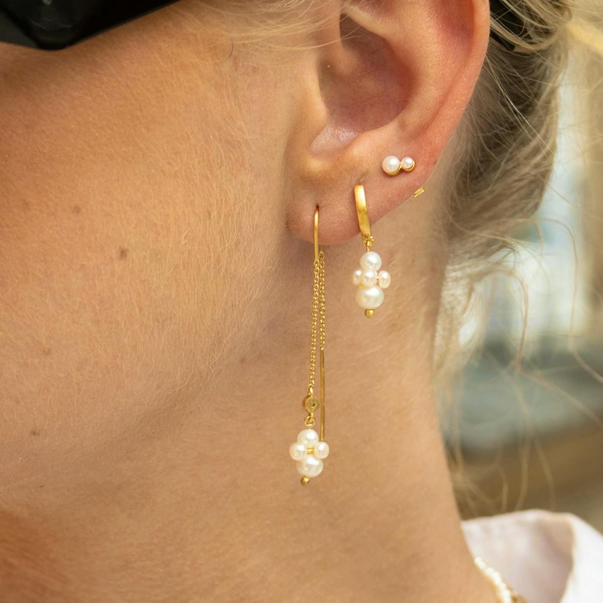 byBiehl — Pearl Cluster Dangling Earrings byBiehl Pearl Cluster Dangling Earrings — Øreringer