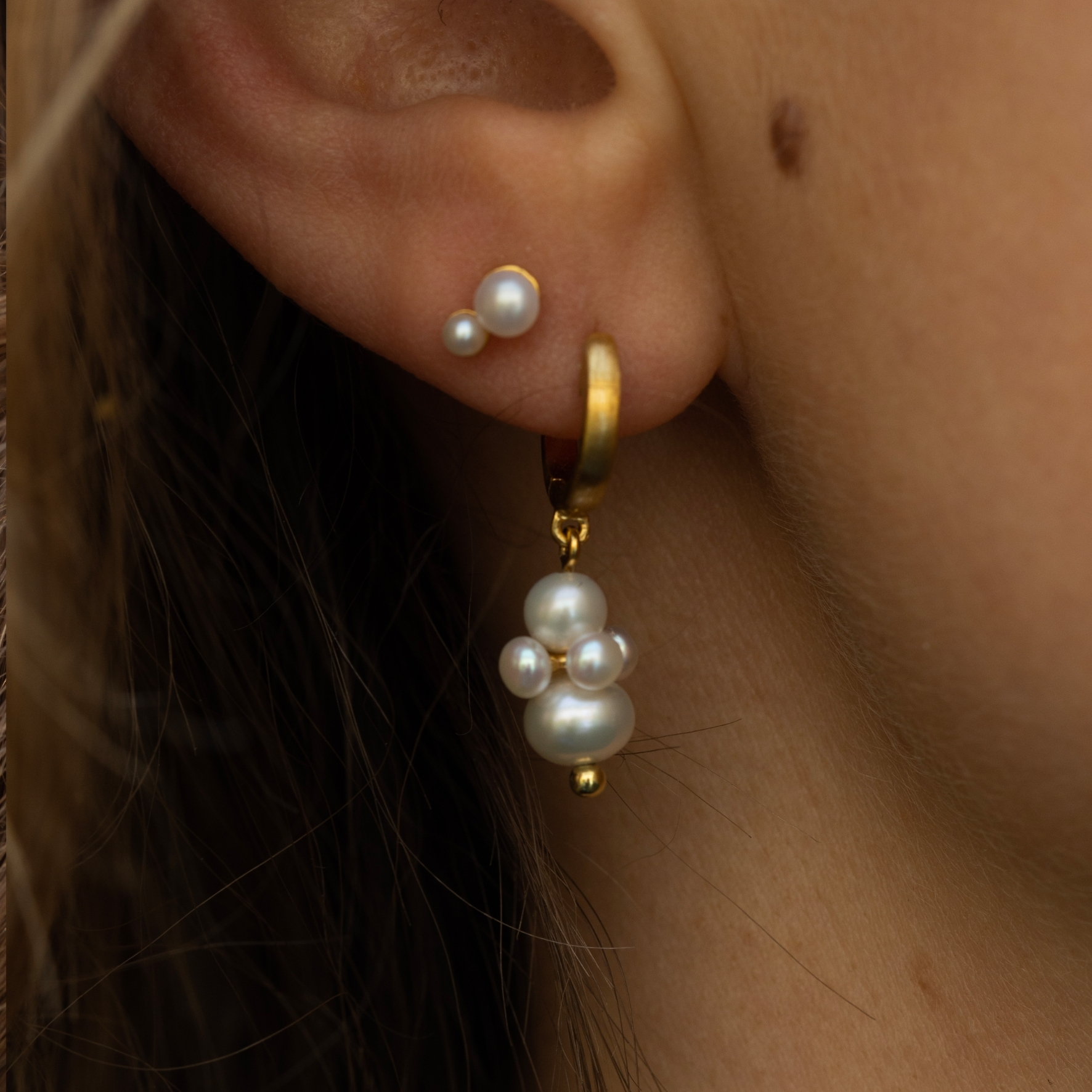 byBiehl Pearl Cluster Hoops — Øreringe