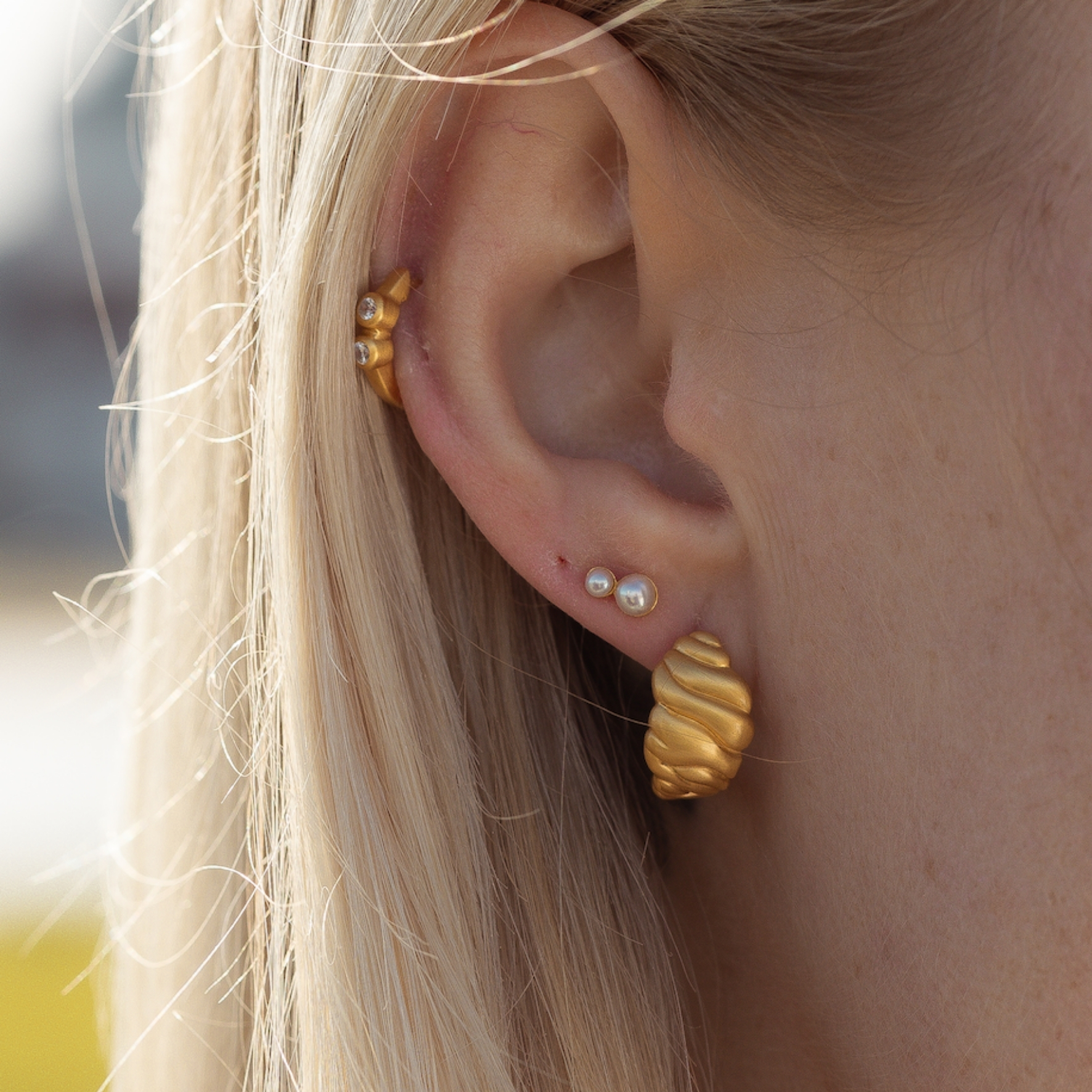byBiehl Pearl Double Studs — Øreringe
