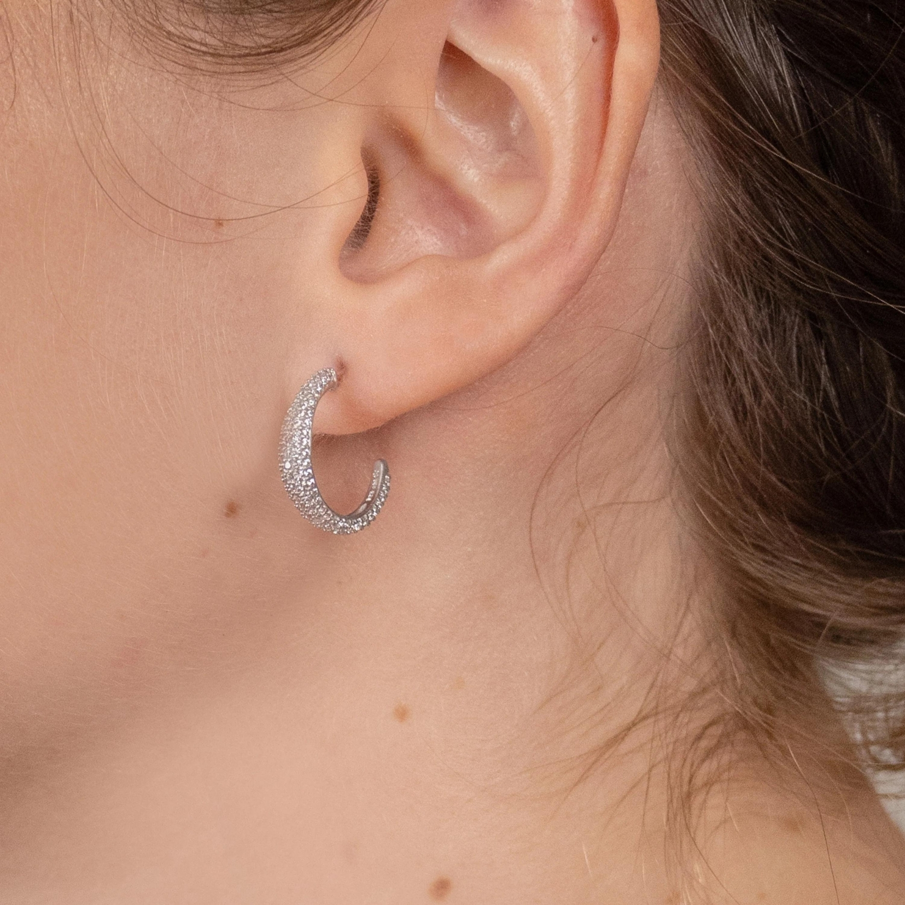 byBiehl Ocean Flow Medium Sparkle Hoops — Kolczyk