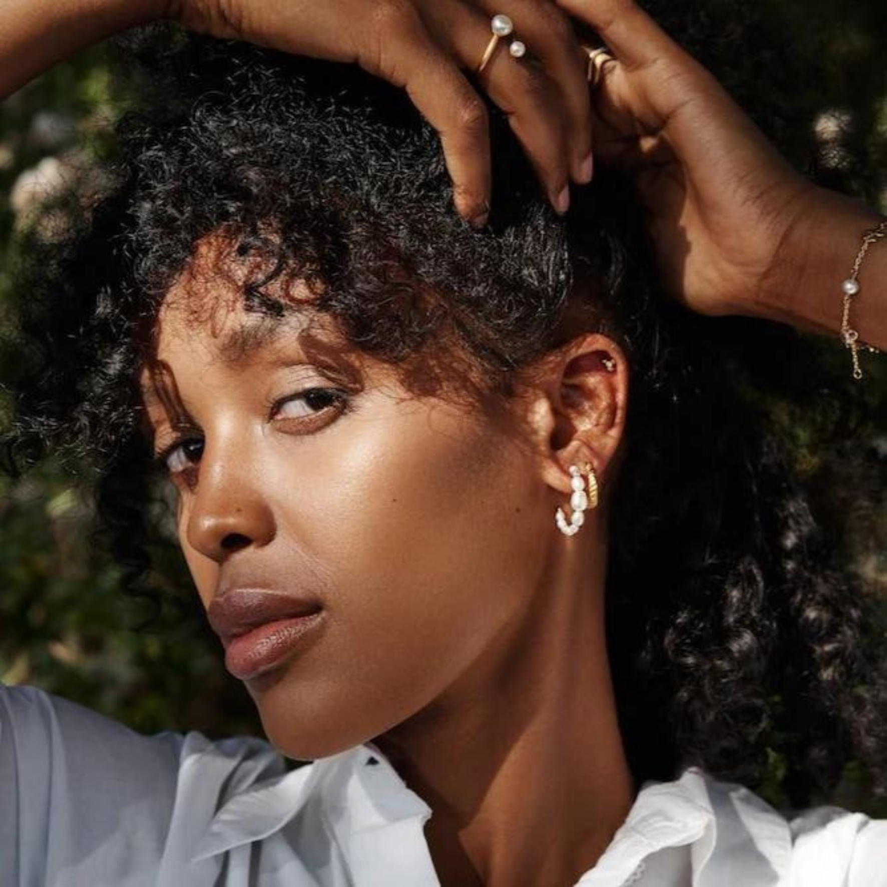 byBiehl Aura Pearl Hoops — Örhängen