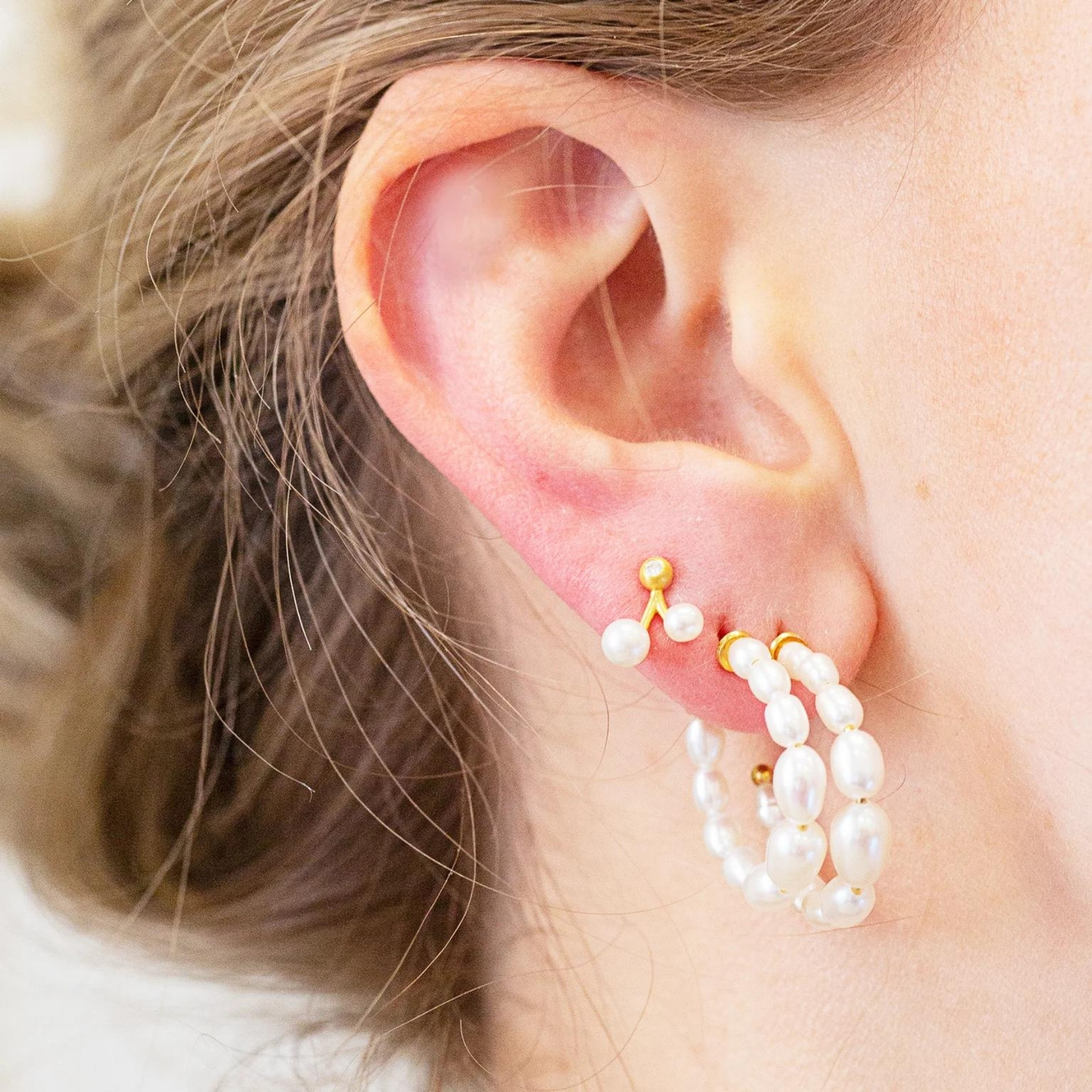 byBiehl Aura Pearl Hoops — Ohrringe