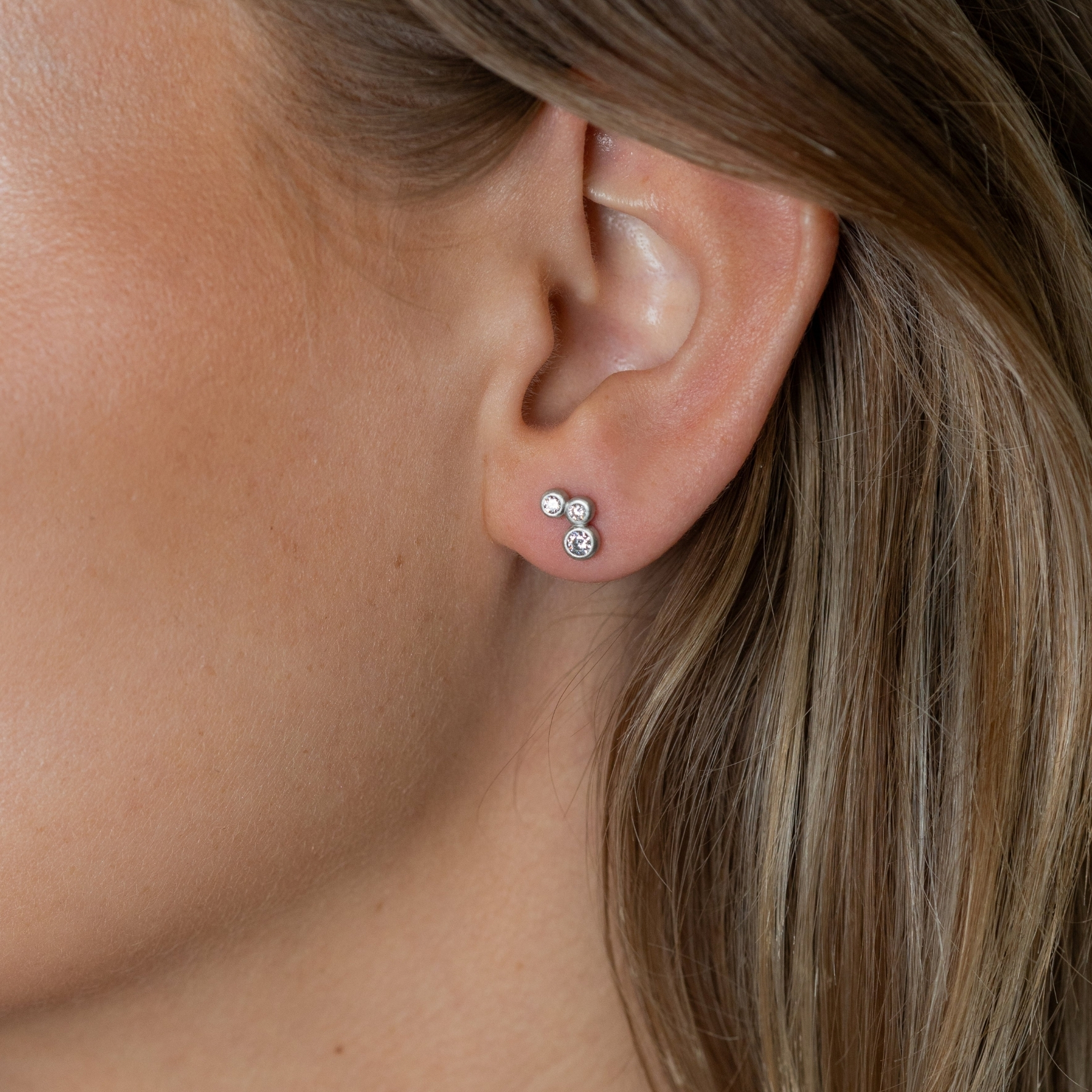byBiehl Stardust Studs 3 — Øreringe