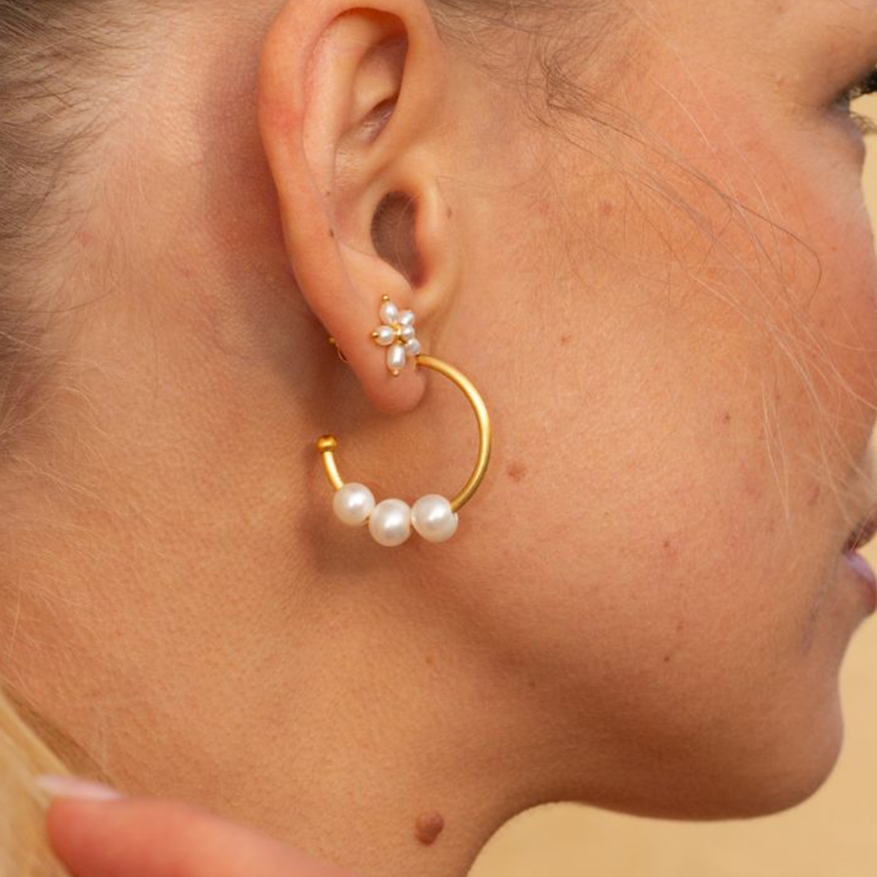 byBiehl Emily Hoops Small — Örhängen