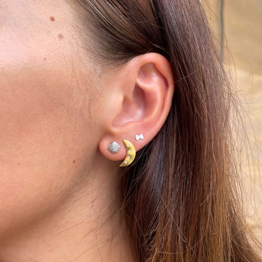 STINE A Jewelry — Bella Moon Earring With Four Stones STINE A Jewelry Bella Moon Earring With Four Stones — Örhängen