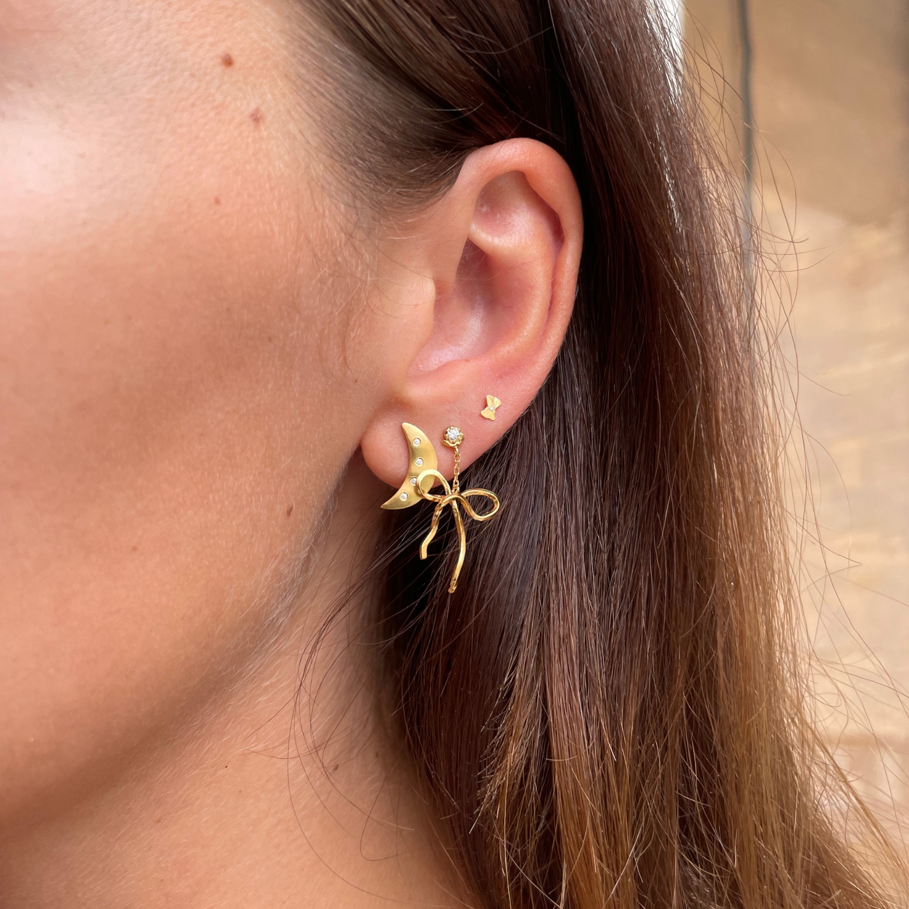 STINE A Jewelry Dangling Flow Bow Earring — Kolczyk