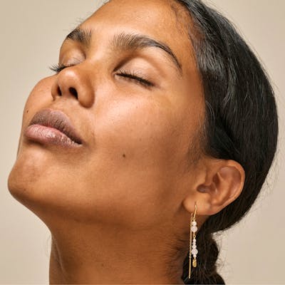 Enamel Copenhagen — Sofia Earring White and Pearls Enamel Copenhagen Sofia Earring White and Pearls — Boucle d'oreille
