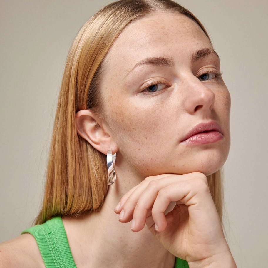 Enamel Copenhagen — Scarlet Large Hoops Enamel Copenhagen Scarlet Large Hoops — Earrings
