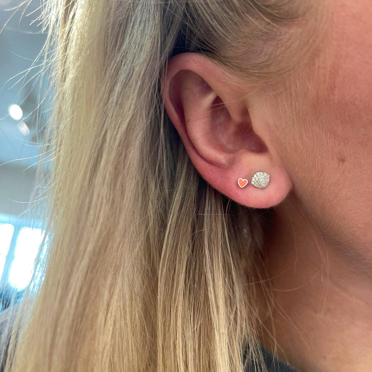 STINE A Jewelry — Tres Petit Vintage Shell Earring STINE A Jewelry Tres Petit Vintage Shell Earring — Øreringer