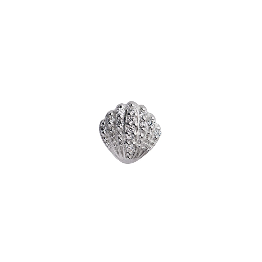 STINE A Jewelry — Tres Petit Vintage Shell Earring STINE A Jewelry Tres Petit Vintage Shell Earring — Øreringe