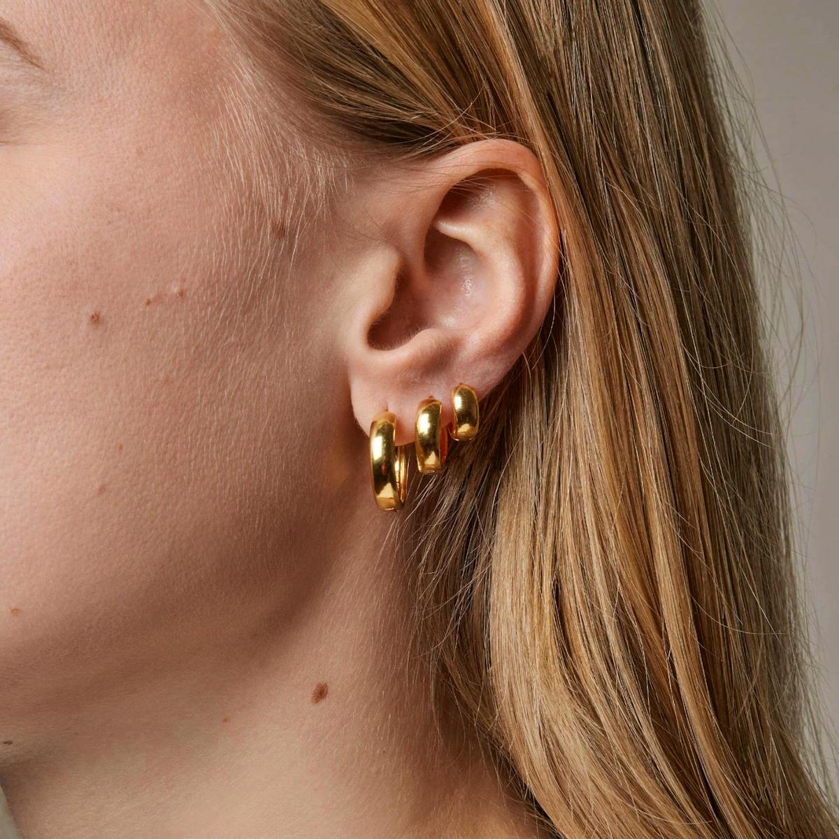 Enamel Copenhagen — Classic Wide Hoops 15 mm Enamel Copenhagen Classic Wide Hoops 15 mm — Oorbel