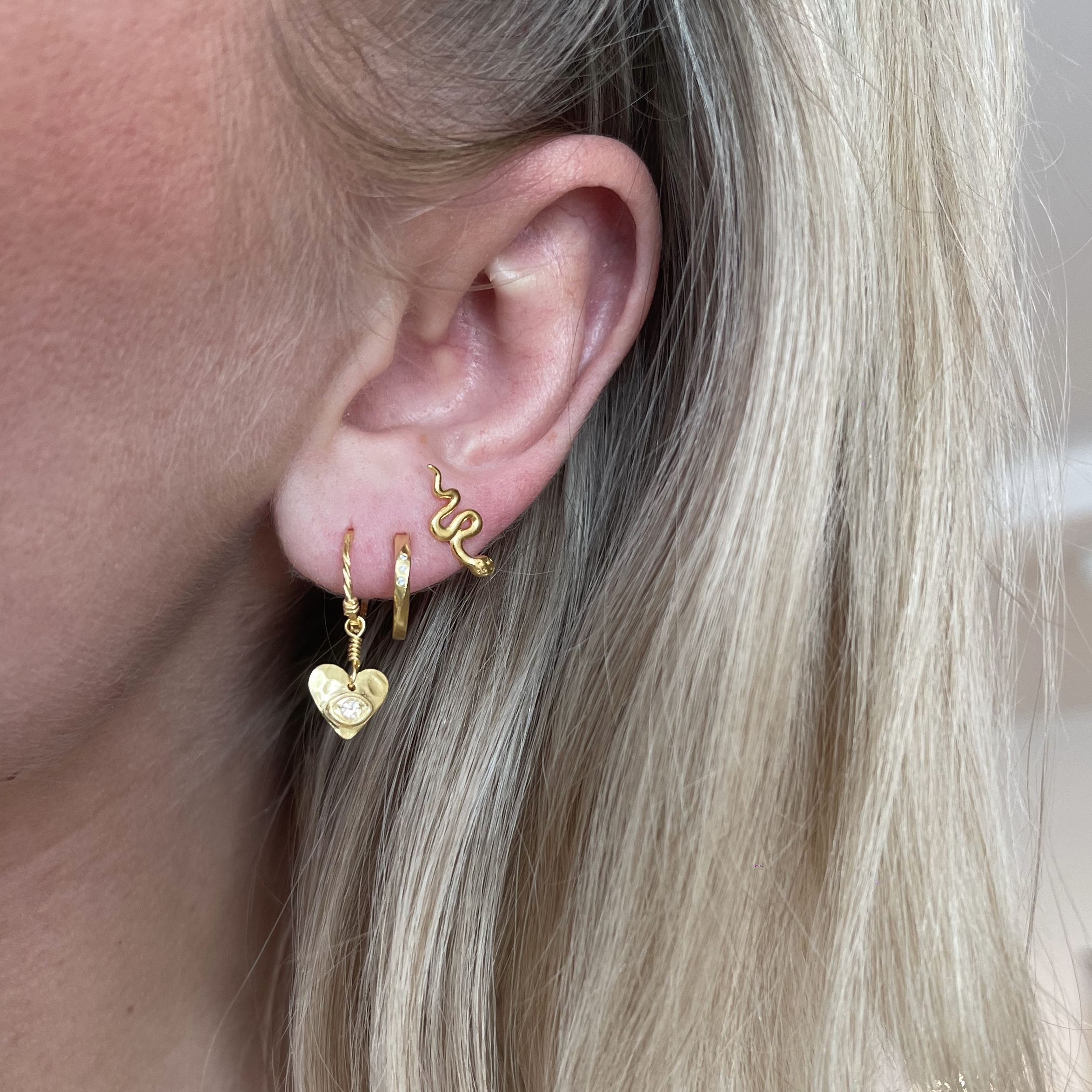 Maanesten Hestia Earrings — Náušnice