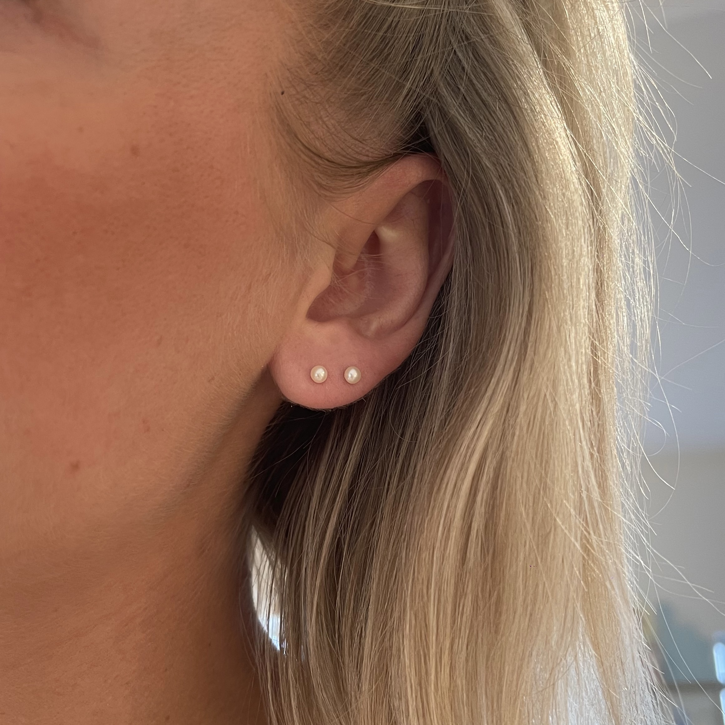 House Of Vincent Venus Dot Mini Earsticks — Øreringe