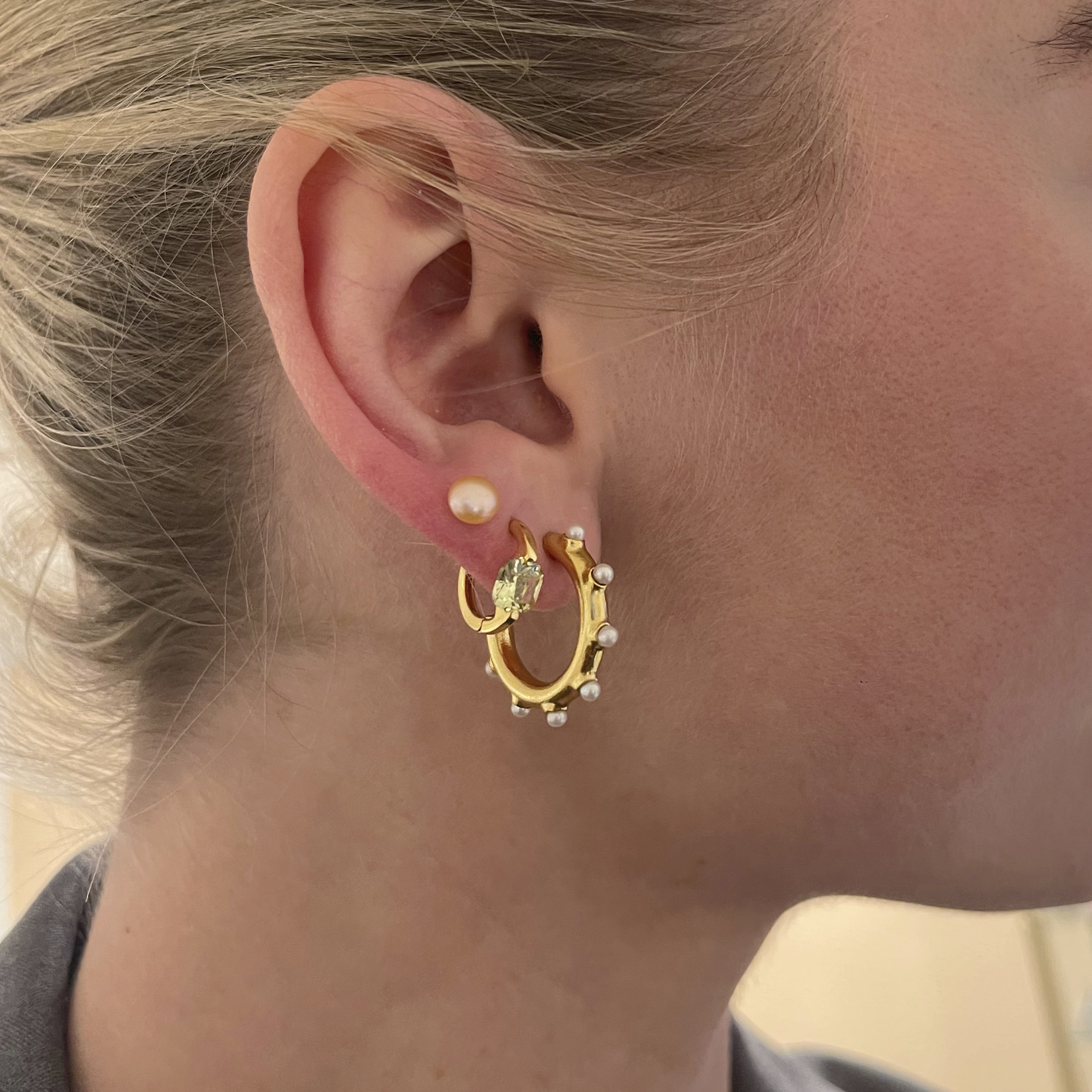 House Of Vincent Venus Dot White Earsticks — Øreringe