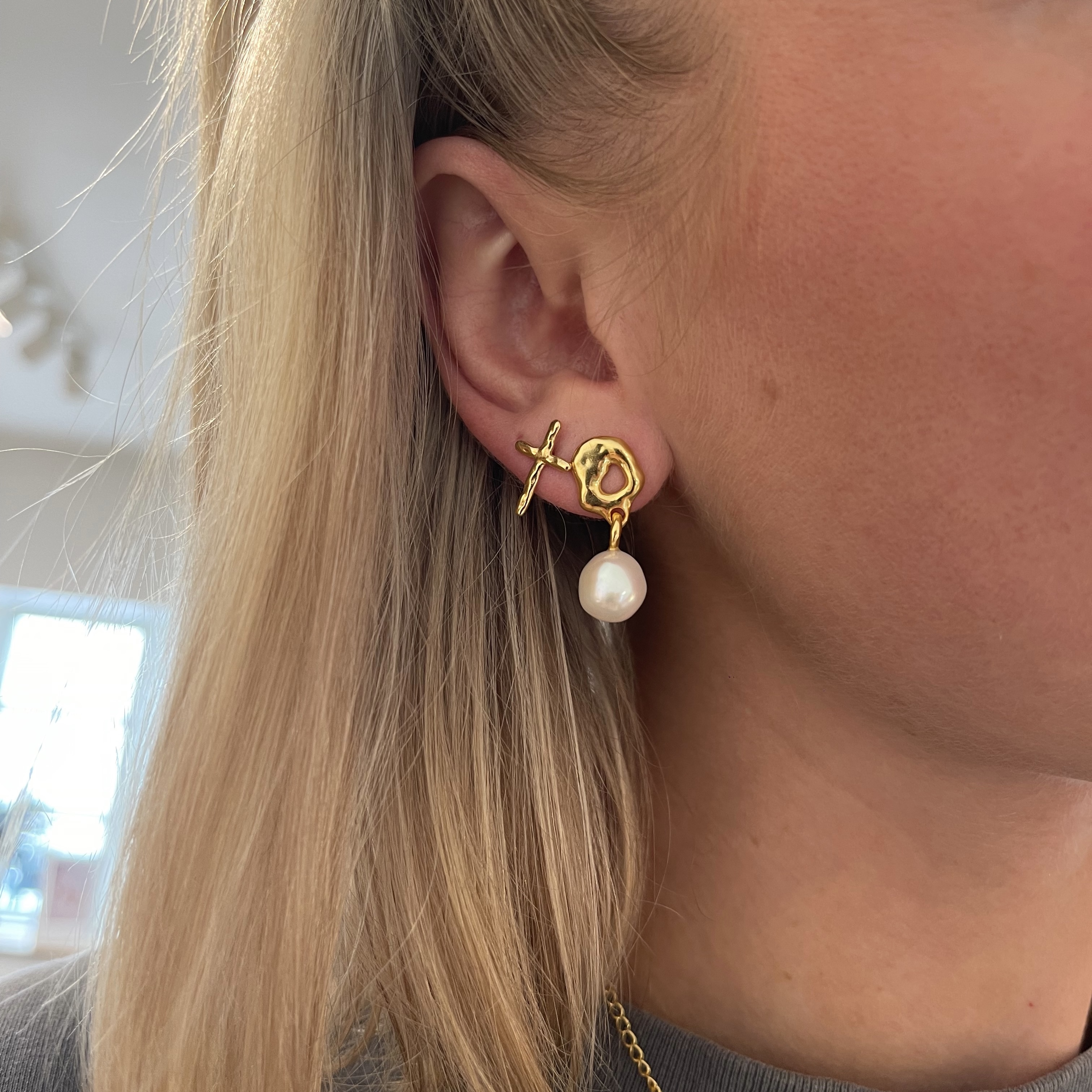 Jane Kønig Mary Stud — Korvakorut