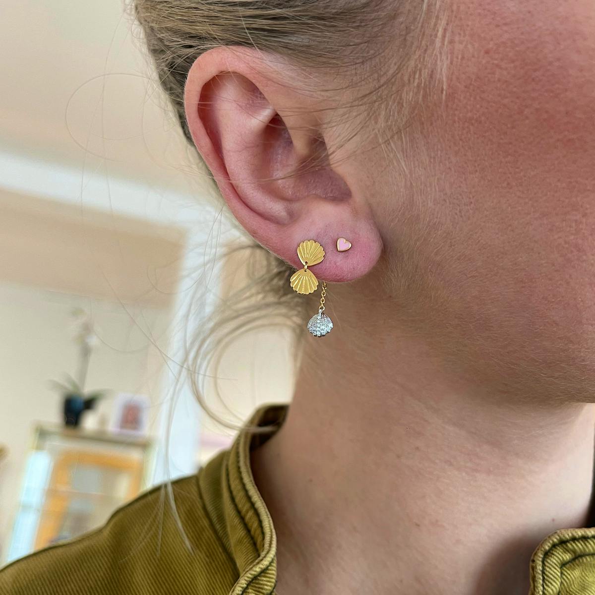 STINE A Jewelry — Two Petit Shell Earring STINE A Jewelry Two Petit Shell Earring — Øreringer