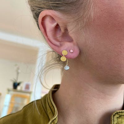 STINE A Jewelry — Two Petit Shell Earring STINE A Jewelry Two Petit Shell Earring — Boucle d'oreille