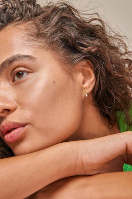 Enamel Copenhagen — Mio Studs Pearl Enamel Copenhagen Mio Studs Pearl — Øreringer