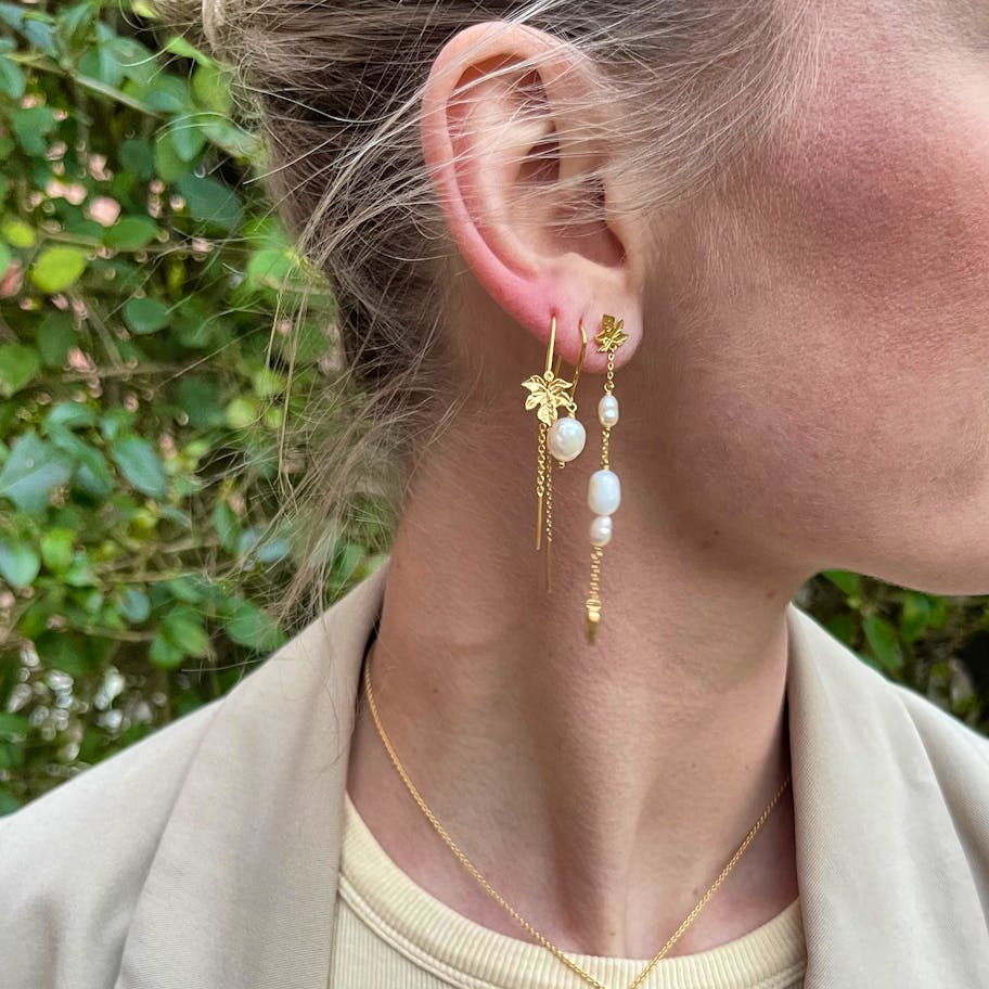 Izabel Camille — Caley Earchains With Pearl Izabel Camille Caley Earchains With Pearl — Boucle d'oreille