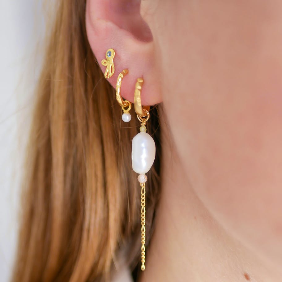 Enamel Copenhagen — Belle Pearl Hoops Enamel Copenhagen Belle Pearl Hoops — Ohrringe