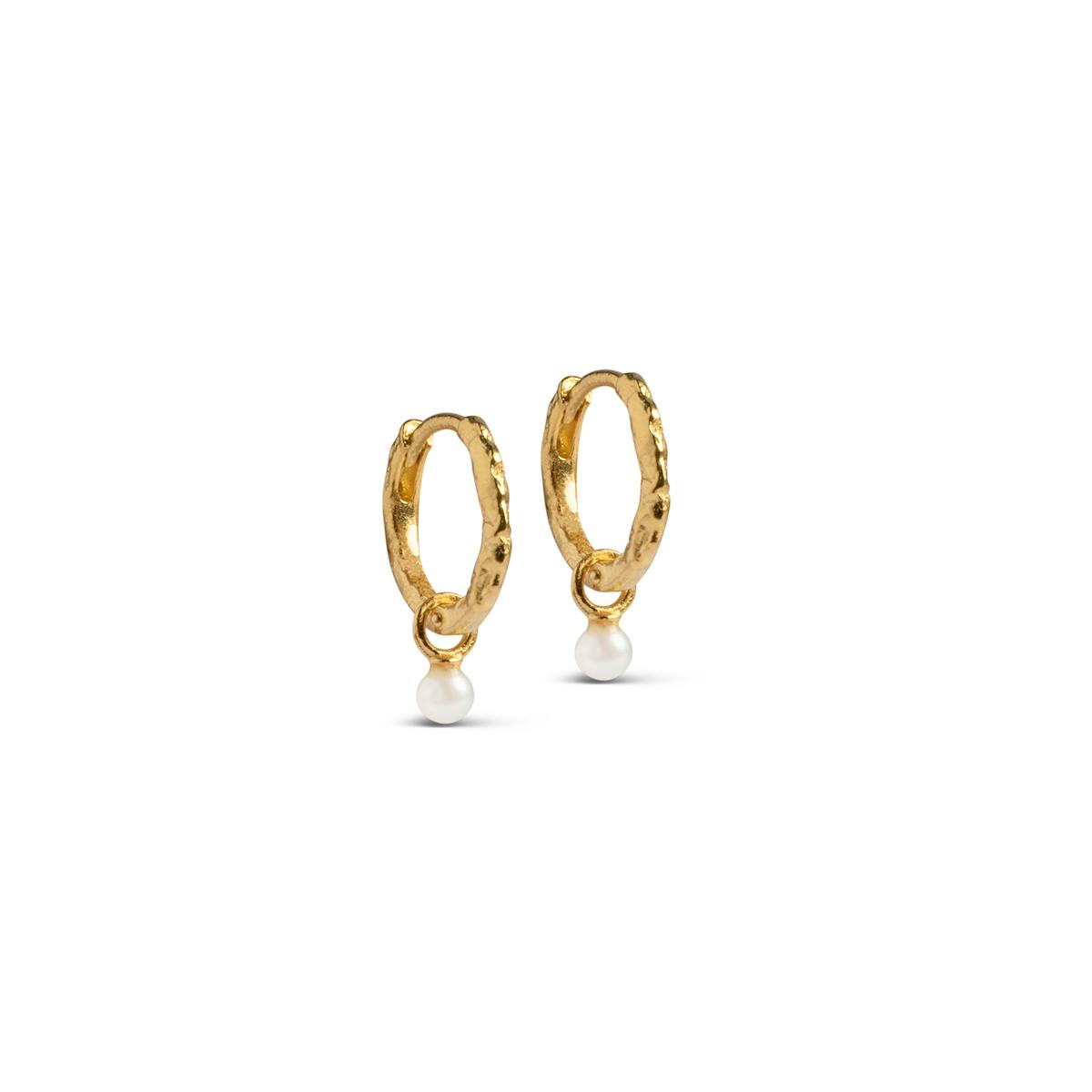 Enamel Copenhagen — Belle Pearl Hoops Enamel Copenhagen Belle Pearl Hoops — Náušnice