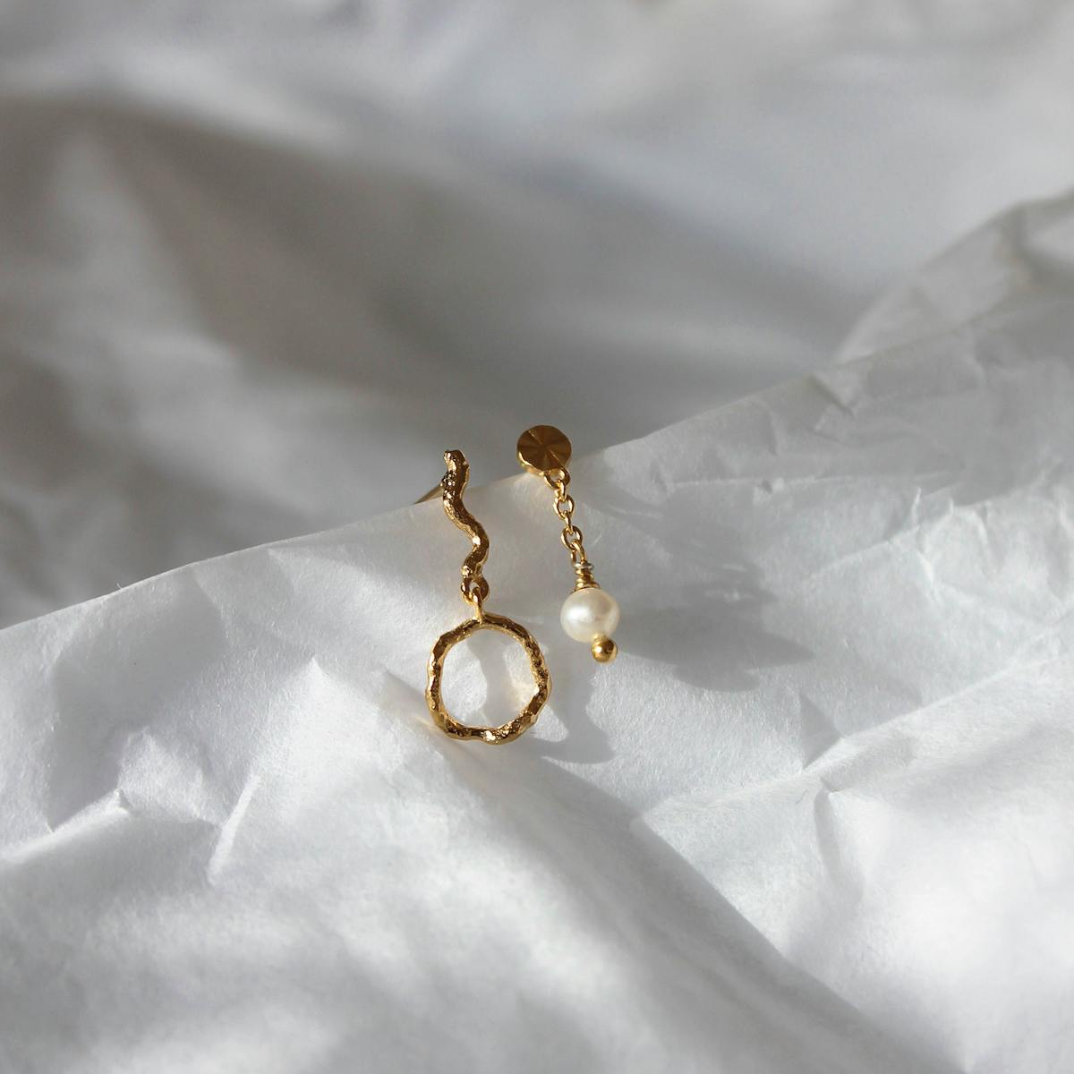 STINE A Jewelry — Tres Petit Etoile Earring With Pearl STINE A Jewelry Tres Petit Etoile Earring With Pearl — Øreringer