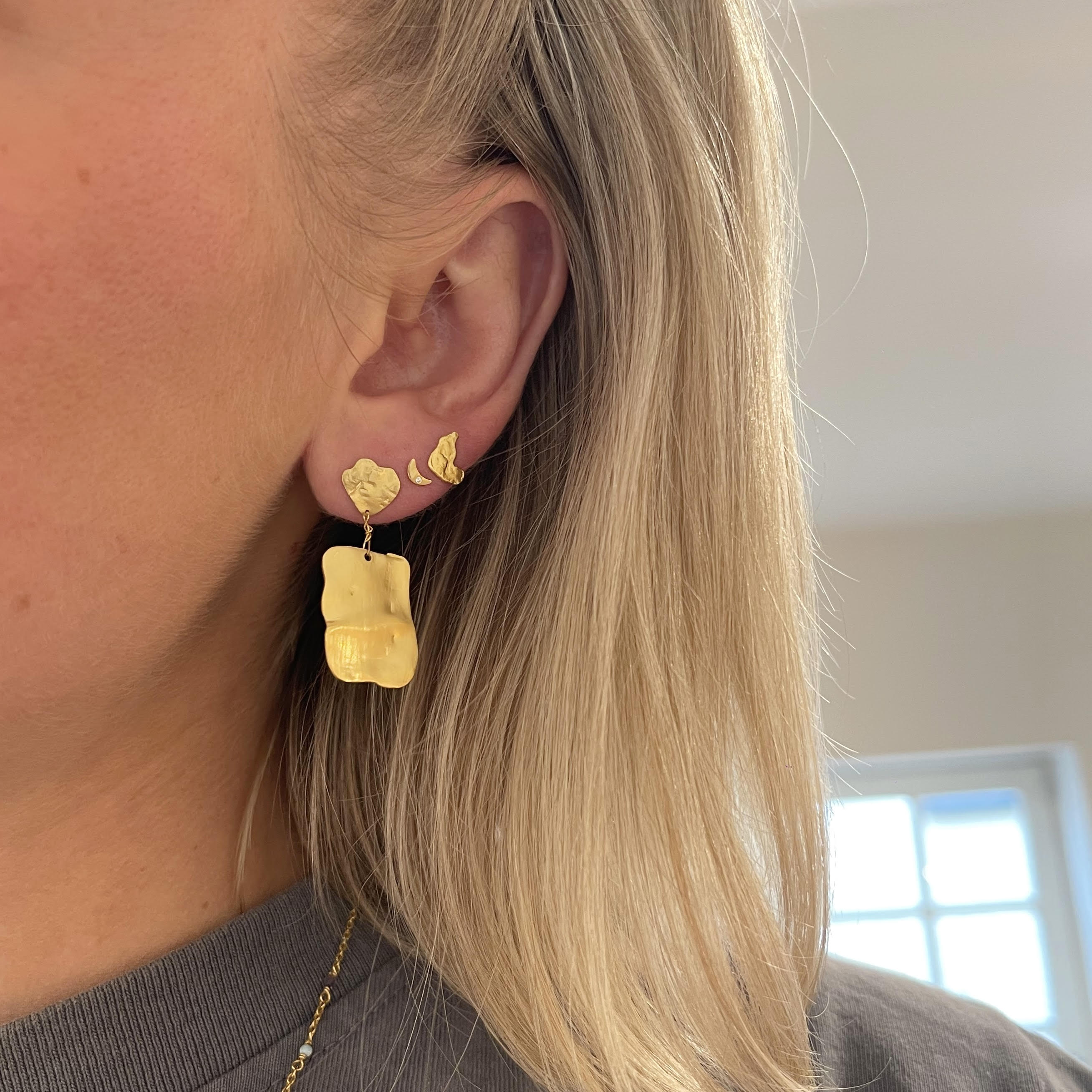 STINE A Jewelry Tout Petit Bella Moon Earstick — Náušnice