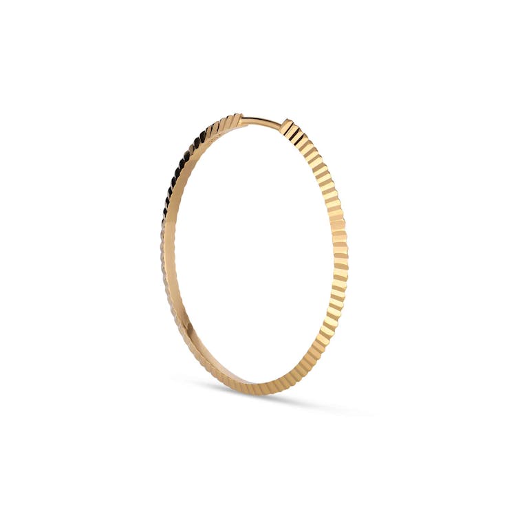 Jane Kønig — Reflection Midi Hoop Jane Kønig Reflection Midi Hoop — Øreringer