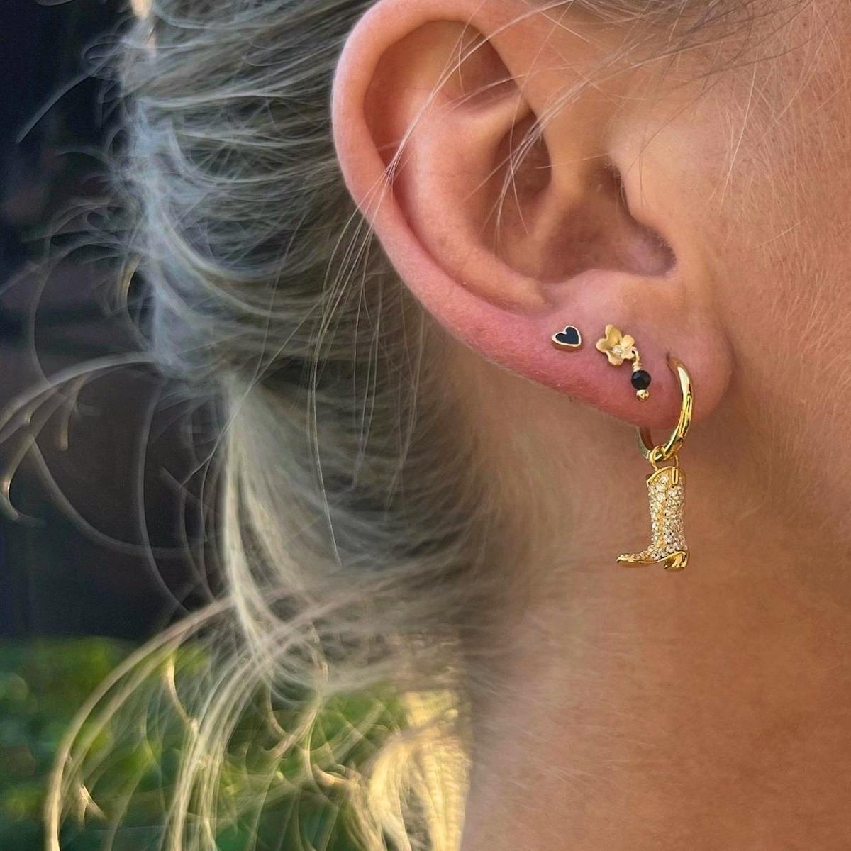 STINE A Jewelry — Petit Love Heart Earstick Black STINE A Jewelry Petit Love Heart Earstick Black — Øreringer