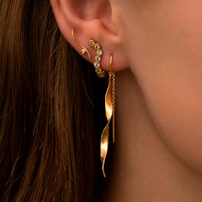 STINE A Jewelry — Long Twisted Hammered Earchain With Chain STINE A Jewelry Long Twisted Hammered Earchain With Chain — Ohrringe