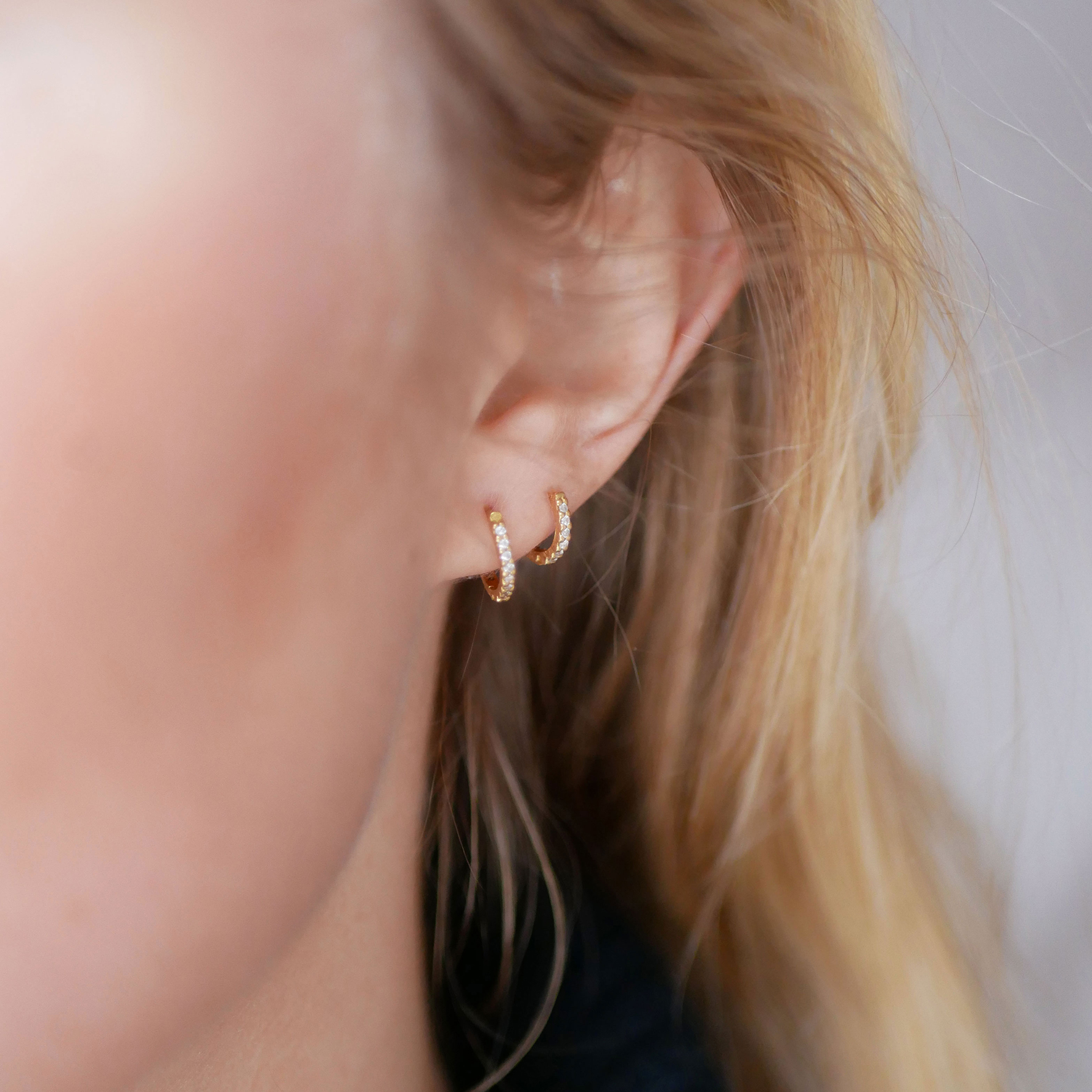 Enamel Copenhagen Petite Flora Hoops 8mm — Náušnice