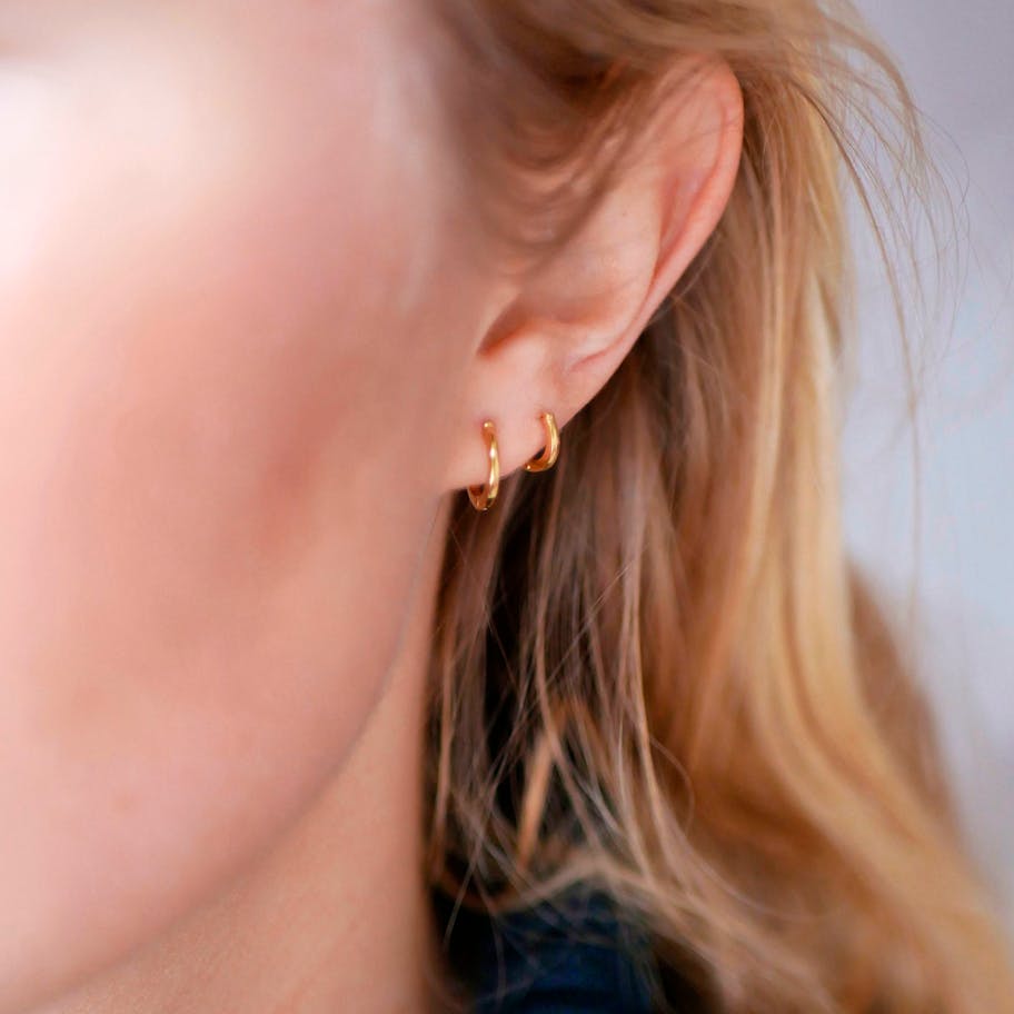 Enamel Copenhagen — Classic Hoops 8mm Enamel Copenhagen Classic Hoops 8mm — Örhängen