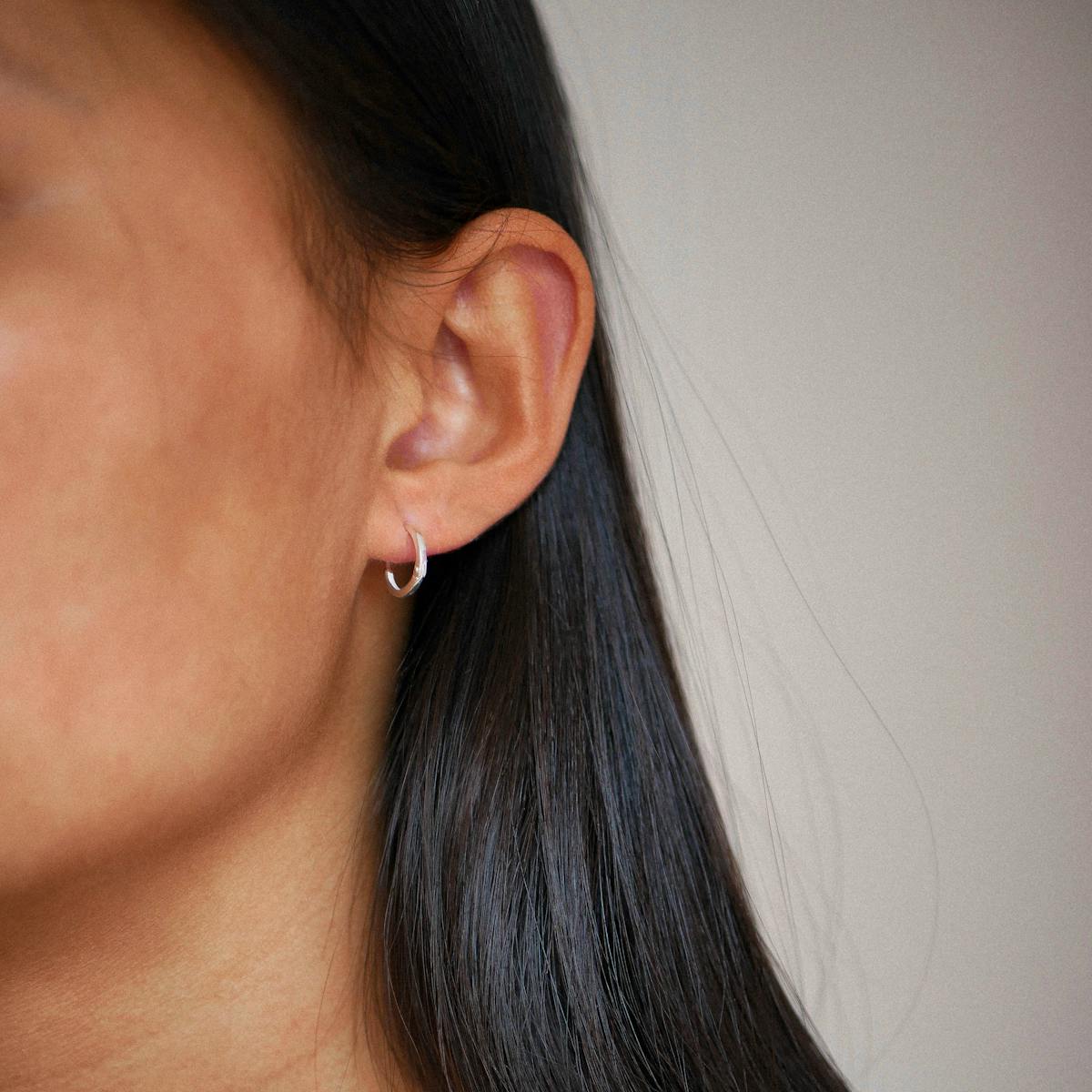 Enamel Copenhagen — Classic Hoops 10mm Enamel Copenhagen Classic Hoops 10mm — Örhängen